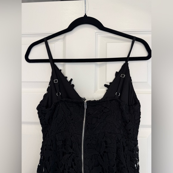 Lock & Key Lace Dress - Picture 6 of 15